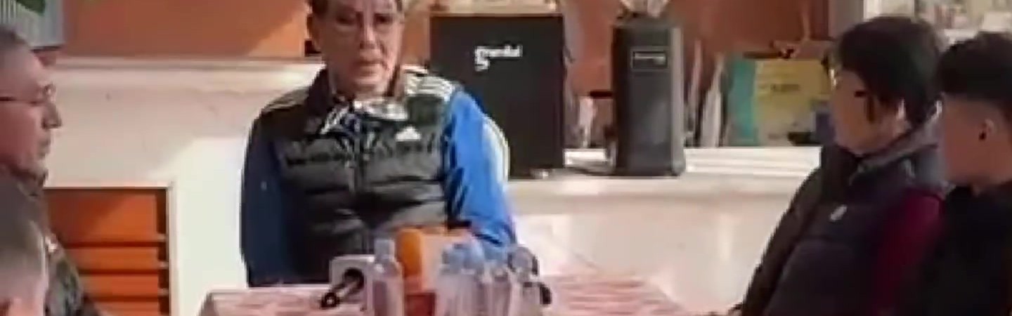DB视讯官网众弟子看望徐根宝，徐根宝：硬道理是冲出亚洲！如果成功我还沾光
